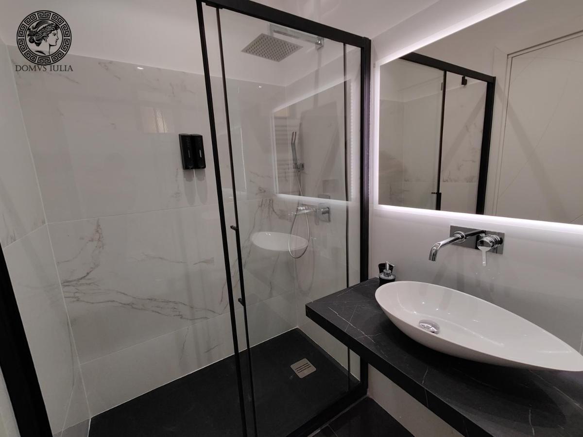 Domus Iulia - Colosseo Roma Ngoại thất bức ảnh